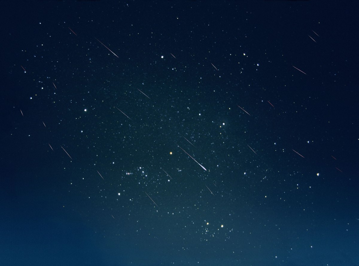 The Leonid meteor shower reaches its peak this weekend. Here's how to ...