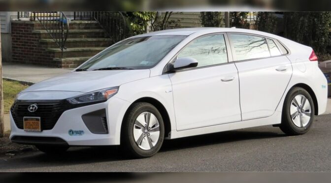 Hybrid Imaging Of Aortitis Through 18f-Fdg Pet/Ct And Computed Tomography Angiography A Pictorial Review