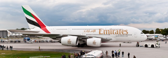File:A6-EDC Emirates Airbus A380-861 ILA 2012 panorama.jpg - Wikimedia ...